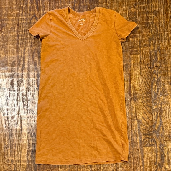 Universal Thread V-Neck T-Shirt Dress Bundle | Light Blue + Burnt Orange - Picture 3 of 7